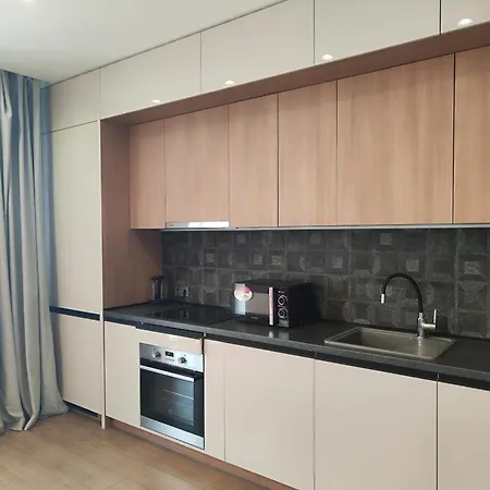 в аркадії з терасою Apartment